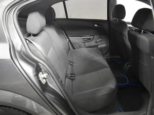 Седан Opel Astra 2012 года, 436100 рублей, Казань