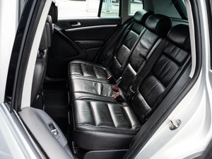 Внедорожник Volkswagen Tiguan 2012 года, 1330000 рублей, Краснодар