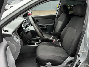 Хетчбэк Kia Rio 2011 года, 599000 рублей, Кропоткин