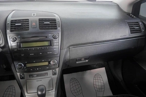 Седан Toyota Avensis 2009 года, 1149000 рублей, Кемерово