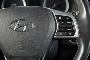 Седан Hyundai Sonata 2019 года, 2319000 рублей, Тюмень