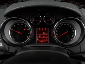 Внедорожник Opel Mokka 2012 года, 999000 рублей, Тюмень