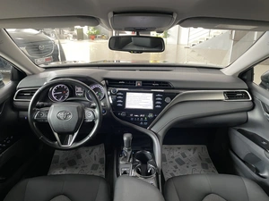 Седан Toyota Camry 2019 года, 2187000 рублей, Солонцы