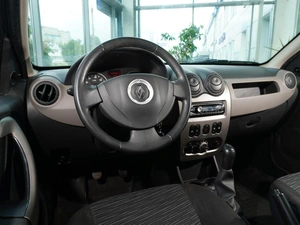 Хетчбэк Renault Sandero 2011 года, 345000 рублей, Тверь
