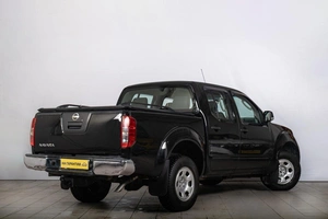 Пикап Nissan Navara 2010 года, 979000 рублей, Томск