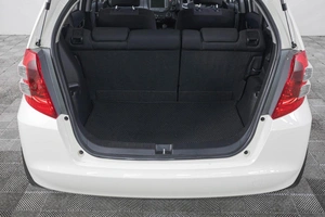 Хетчбэк Honda Fit 2009 года, 809000 рублей, Кемерово
