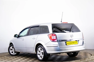 Универсал Opel Astra 2010 года, 649000 рублей, Пермь