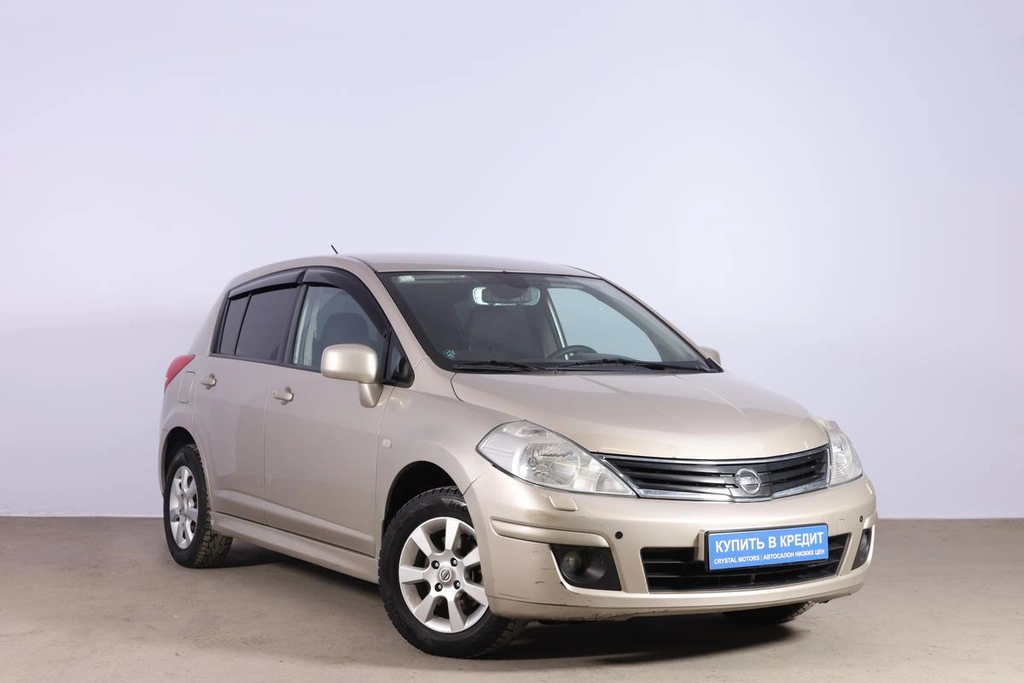 Хетчбэк Nissan Tiida 2011 года, 639000 рублей, Новосибирск