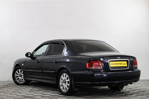 Седан Hyundai Sonata 2011 года, 889000 рублей, Сургут