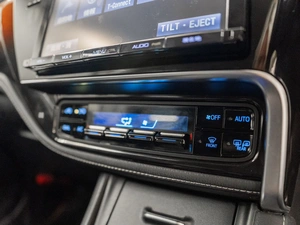 Хетчбэк Toyota Auris 2015 года, 1330000 рублей, Красноярск