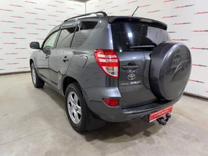 Внедорожник Toyota RAV4 2011 года, 1395000 рублей, Красноярск