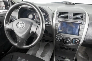 Седан Toyota Corolla 2006 года, 779000 рублей, Барнаул