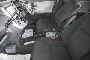Минивэн Toyota Wish 2009 года, 1389000 рублей, Кемерово
