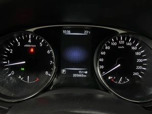 Внедорожник Nissan X-Trail 2015 года, 1687000 рублей, Солонцы