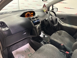 Хетчбэк Toyota Vitz 2009 года, 595000 рублей, Красноярск