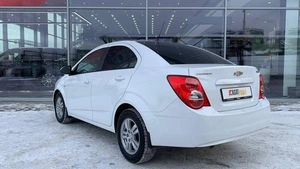 Седан Chevrolet Aveo 2014 года, 705000 рублей, Красноярск