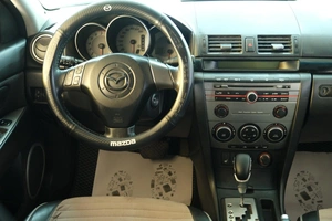 Седан Mazda 3 2007 года, 619000 рублей, Омск