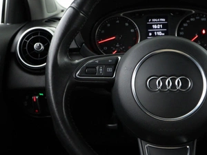 Хетчбэк Audi A1 2011 года, 1049050 рублей, Москва