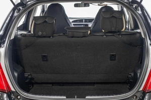 Хетчбэк Toyota Vitz 2014 года, 899000 рублей, Барнаул