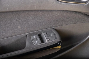 Хетчбэк Opel Corsa 2010 года, 379000 рублей, Томск