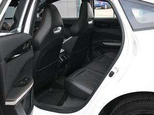 Лифтбек Changan UNI-V 2024 года, 2544000 рублей, Кирилловка