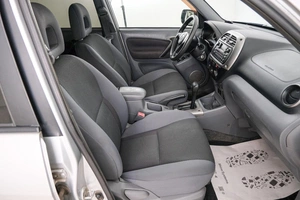 Внедорожник Toyota RAV4 2003 года, 899000 рублей, Красноярск