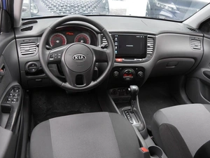 Хетчбэк Kia Rio 2011 года, 770000 рублей, Волгоград