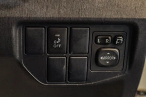Лифтбек Toyota Prius 2015 года, 1539000 рублей, Челябинск