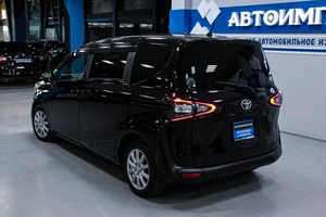 Минивэн Toyota Sienta 2017 года, 1308000 рублей, Солонцы