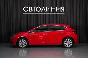 Хетчбэк Opel Astra 2013 года, 645000 рублей, Красноярск