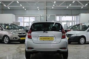 Хетчбэк Nissan Note 2018 года, 1299000 рублей, Омск