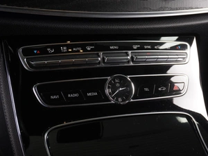 Седан Mercedes-benz E-класс 2017 года, 3515000 рублей, Красный Пахарь