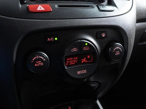 Седан Kia Rio 2011 года, 500000 рублей, Волгоград
