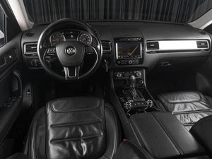 Внедорожник Volkswagen Touareg 2013 года, 2589000 рублей, Тюмень