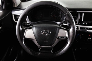 Седан Hyundai Solaris 2017 года, 749000 рублей, Пермь