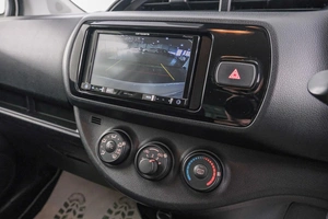 Хетчбэк Toyota Vitz 2019 года, 1119000 рублей, Красноярск