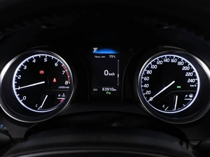 Седан Toyota Camry 2019 года, 2879000 рублей, Тюмень