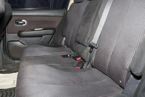 Хетчбэк Nissan Tiida 2011 года, 819000 рублей, Новосибирск