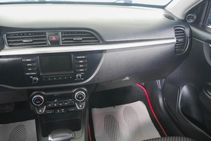 Седан Kia Rio 2017 года, 1549000 рублей, Кемерово