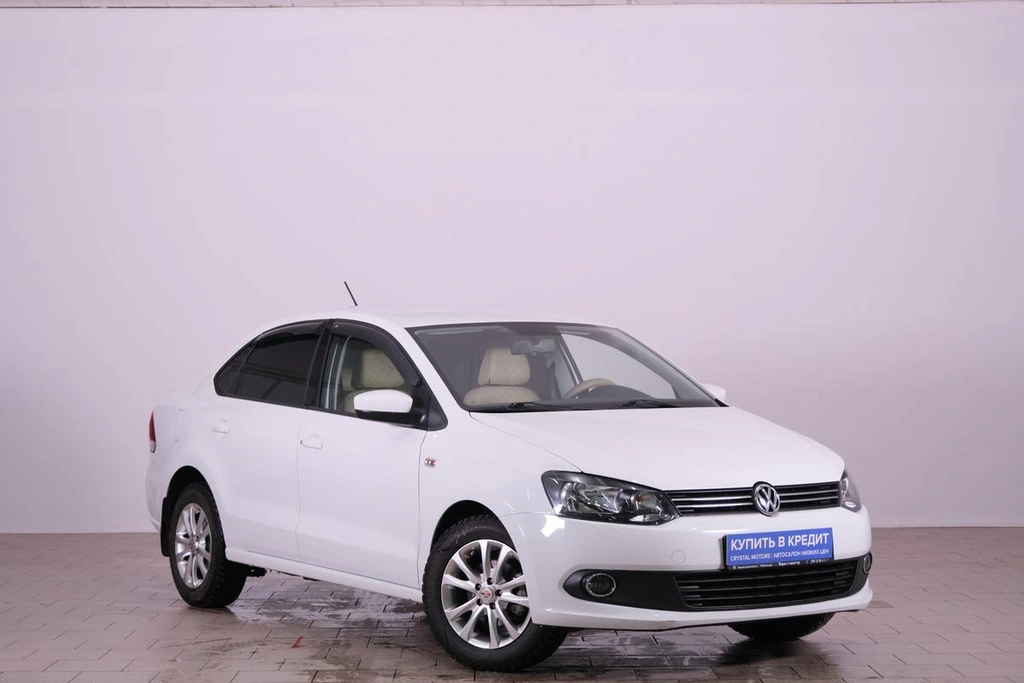 Седан Volkswagen Polo 2014 года, 1059000 рублей, Омск