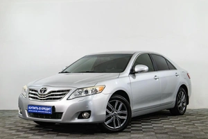 Седан Toyota Camry 2011 года, 2009000 рублей, Сургут