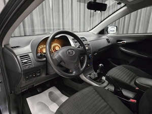 Седан Toyota Corolla 2008 года, 699000 рублей, Красноярск