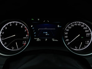 Седан Toyota Camry 2019 года, 2646434 рублей, Москва