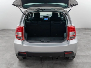 Хетчбэк Toyota Ist 2010 года, 960000 рублей, Красноярск