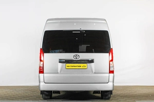 Минивэн Toyota Hiace 2021 года, 5149000 рублей, Тюмень