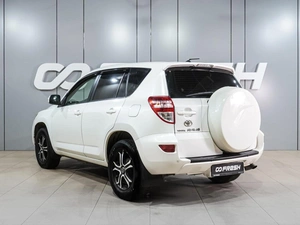 Внедорожник Toyota RAV4 2011 года, 1099000 рублей, Воронеж