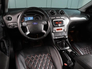 Седан Ford Mondeo 2010 года, 789000 рублей, Воронеж