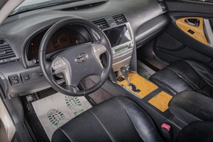 Седан Toyota Camry 2006 года, 799000 рублей, Томск