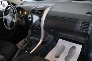 Седан Toyota Corolla 2008 года, 929000 рублей, Омск