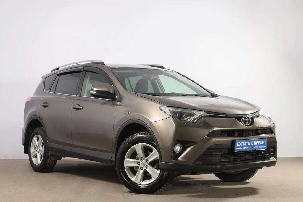 Внедорожник Toyota RAV4 2016 года, 2499000 рублей, Новосибирск